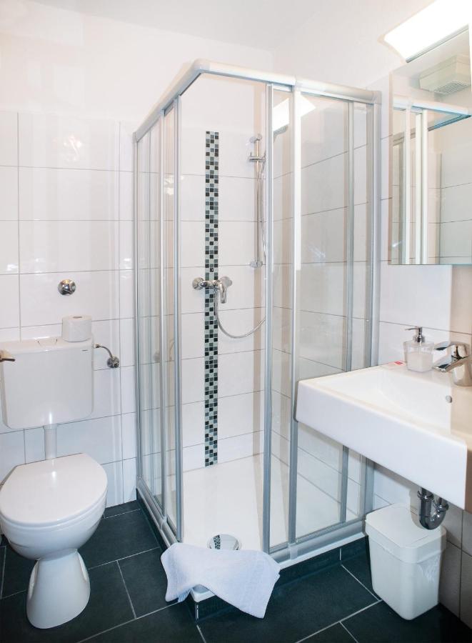 Hotel Garni Haus Schoenberger Heiligenhaus Luaran gambar